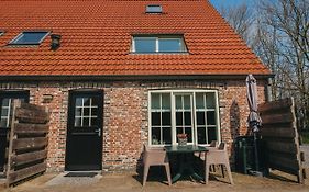 Accommodatie in herbouwde boerenschuur Koestal